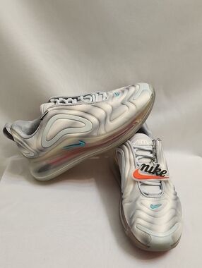 Nike Air Max 720 Sportswear Iridescent Sneakers (W Size 7)